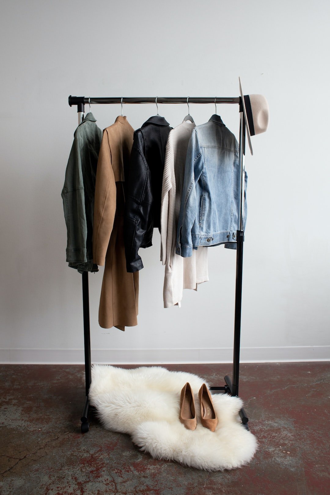 Tips for Building a Capsule Wardrobe - 2GG